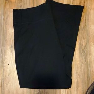 Lane Bryant- LIVI High-Rise Signature Stretch Yoga Pant